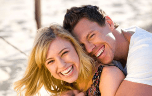 Far Ridere Una Donna Per Creare Interesse ed Attrazione