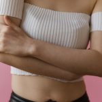 Linguaggio Del Corpo Femminile: 13 Indizi Che Le Donne Ci Danno e Che Tutti Gli Uomini Dovrebbero Conoscere